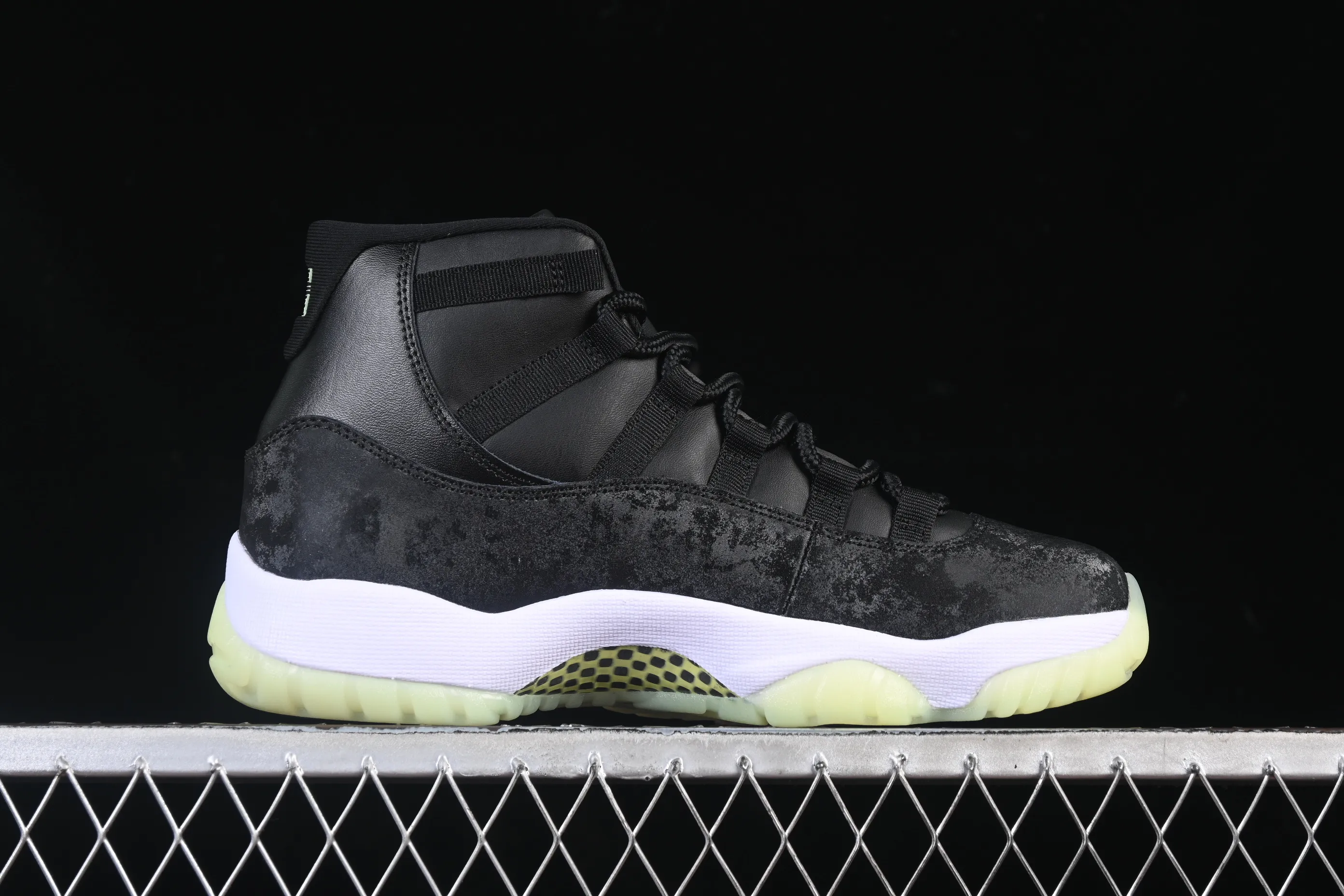 All categories Air Jordan Jordan series basketball shoes Air Jordan 11 Air Jordan 11 Retro "Inner Beast" AJ11 Joe 11 luminous black swan IB1378-001